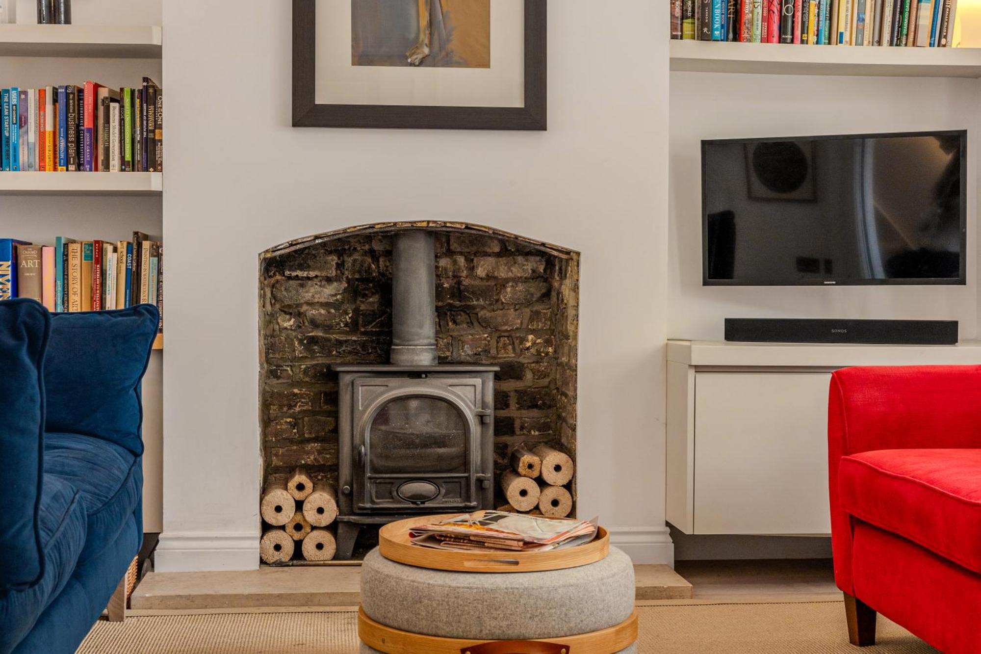Stunning 2br Victorian Terraced Cottage, Sw * London