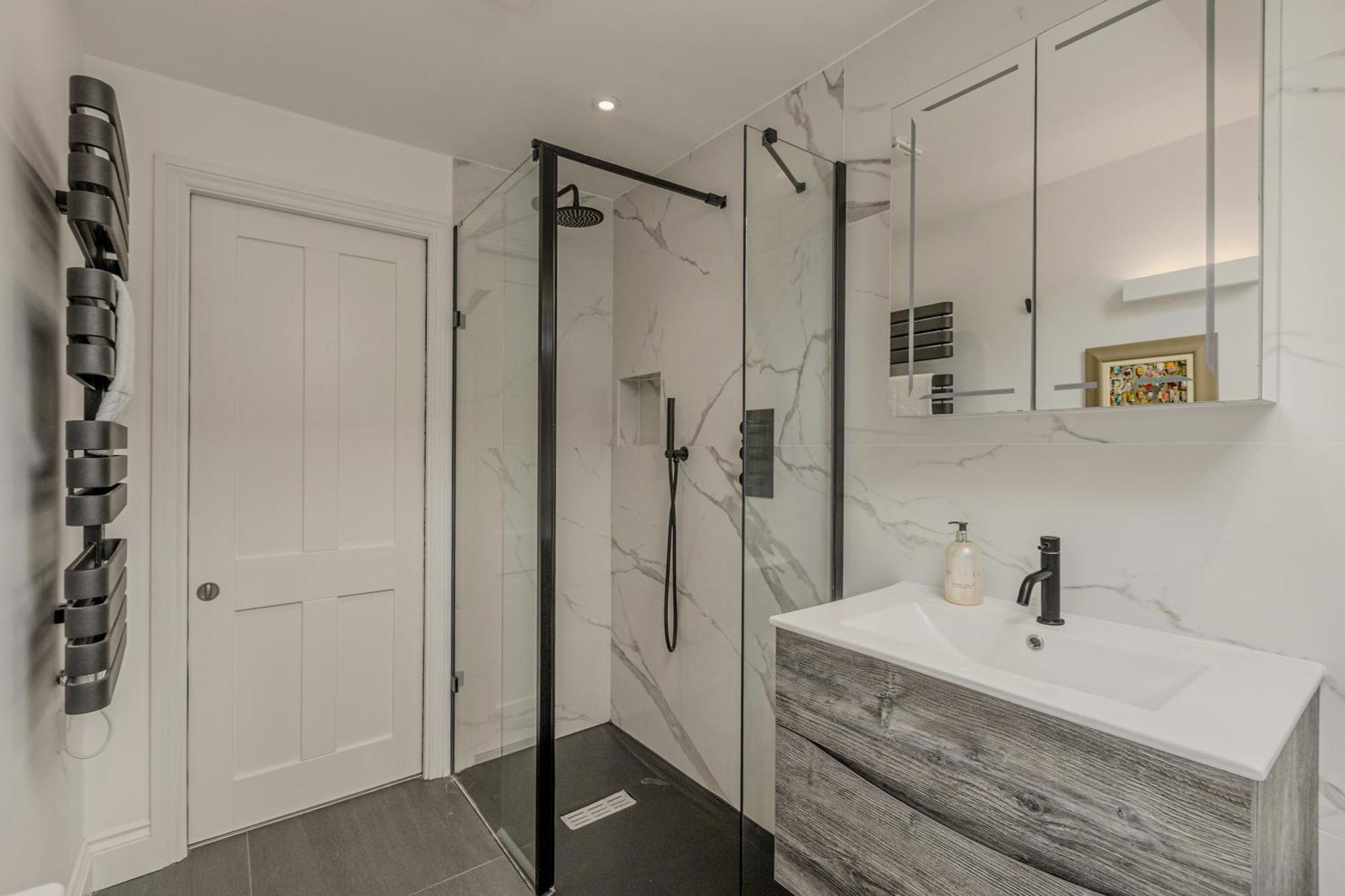 Stunning 2br Victorian Terraced Cottage, Sw