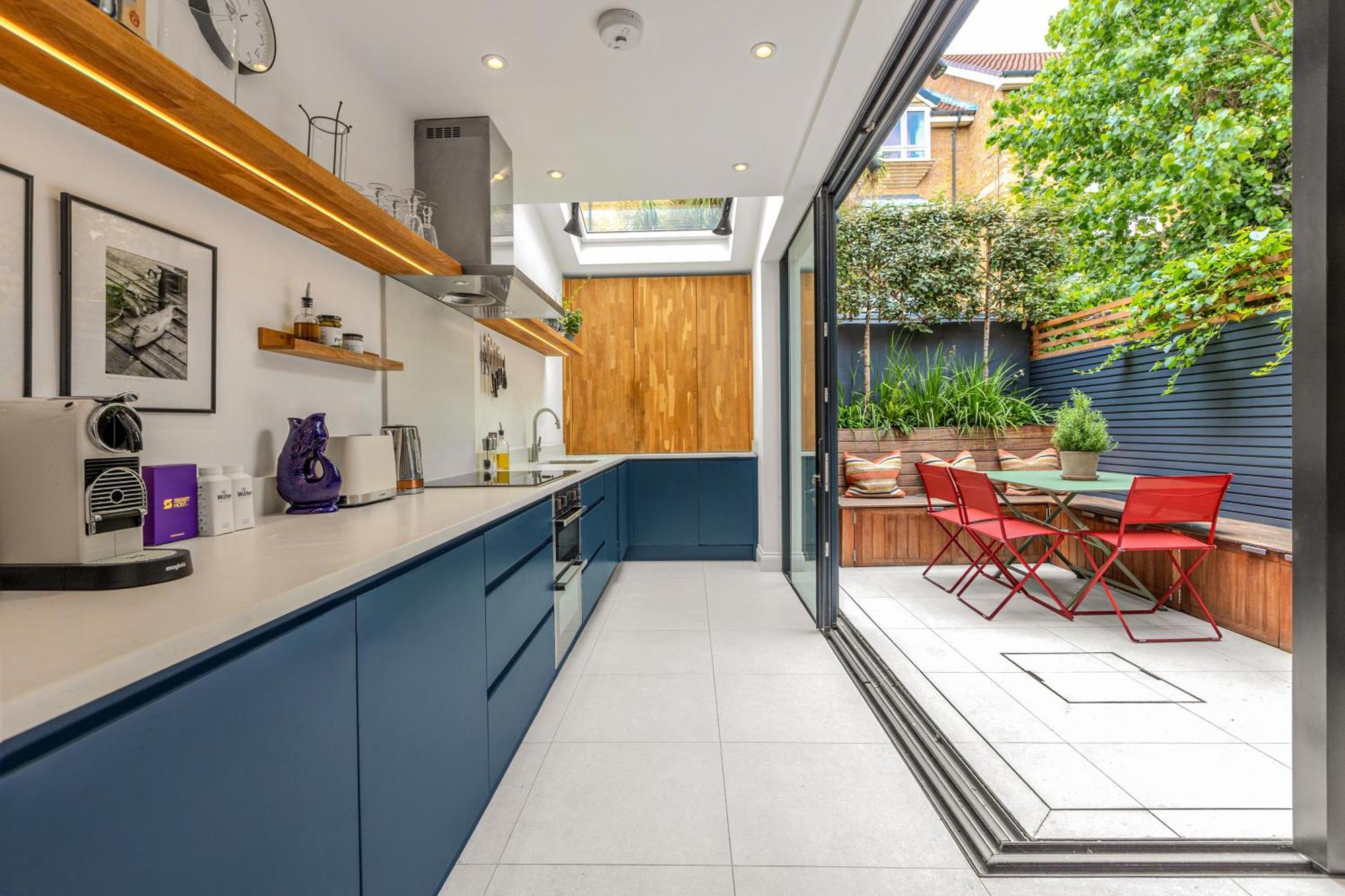 Stunning 2br Victorian Terraced Cottage, Sw * London