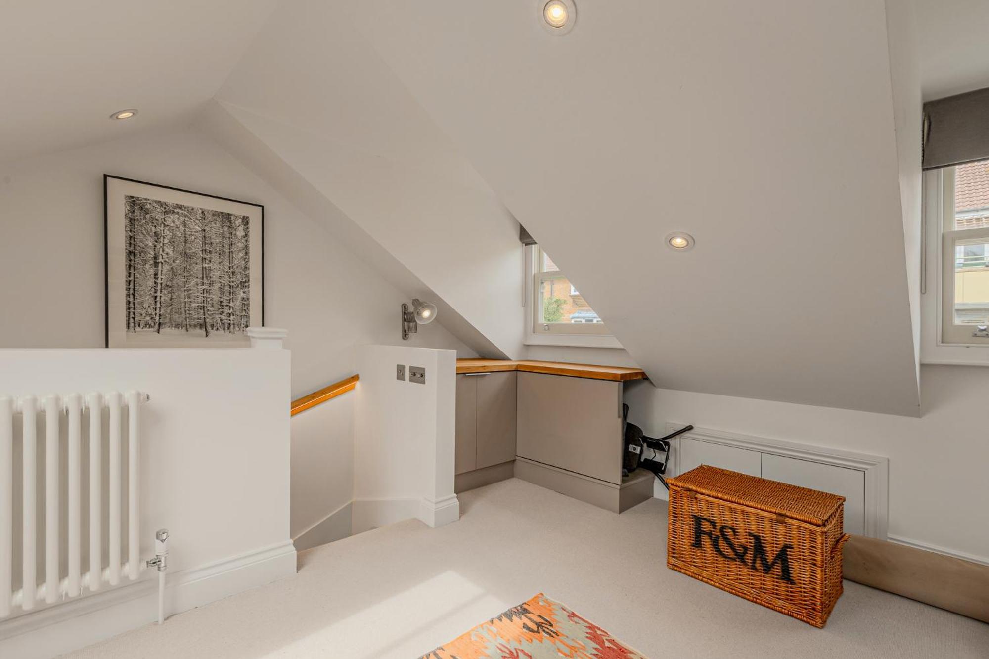 Apartment Stunning 2br Victorian Terraced Cottage, Sw London